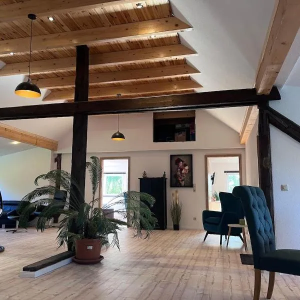 116 qm - Exclusive Ferienwohnung vor der Küste Ostfrieslands, hotel en Negenmeerten