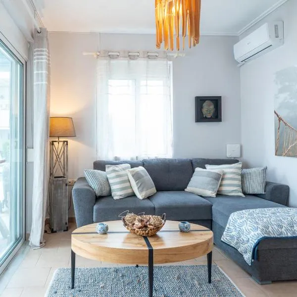 Phoebes Place At Kalamaki Court, 2 Bedroom Villa With A Shared Pool - Fully Refurbished For 2026、カラマキのホテル
