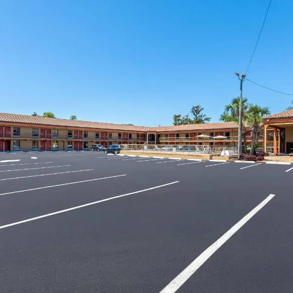 Econo Lodge Panama City St Andrews, хотел в Панама Сити
