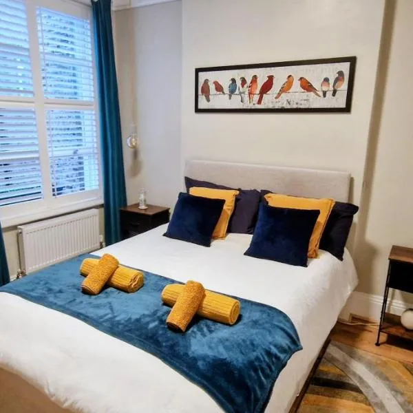 Double Bed at Cozy Hailsham, Hotel in London