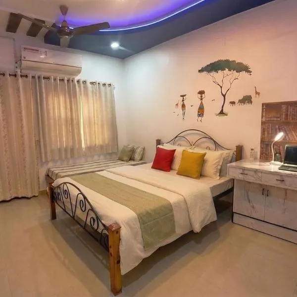 Homeland Stay - Private Floor - 3BHK- 3Balcony-3Bathroom, hotelli kohteessa Ahmedabad