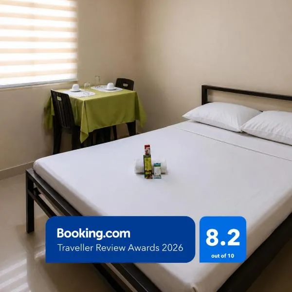 Skyleigh Apartelle by RedDoorz: Iloilo City şehrinde bir otel