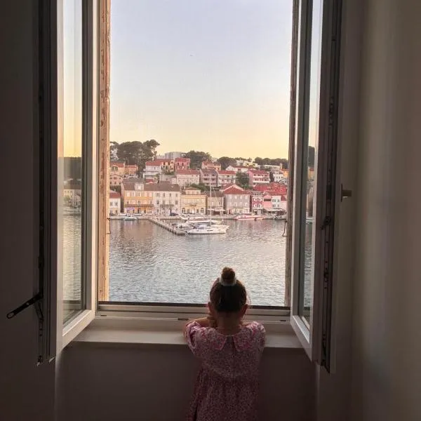 Ridzak Riva Rooms, hotell i Mali Lošinj