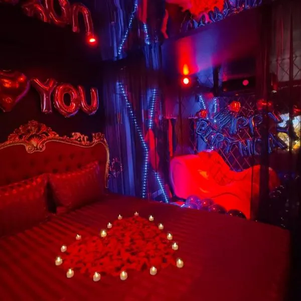 SWEET DREAMS Love room & Spa: Villeneuve-le-Roi şehrinde bir otel
