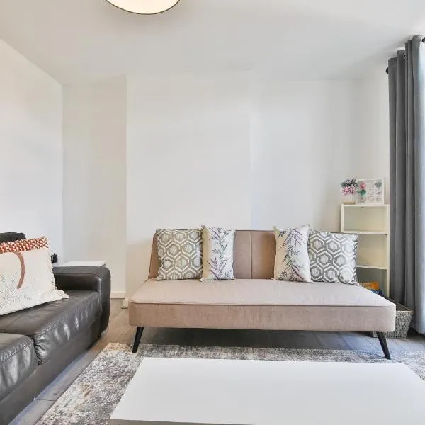 2 Bed Apartment with Terrace near City Centre, hotel v destinácii Cardiff