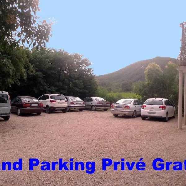 Villa Les Martinets Grand parking privé, hotel v destinácii Le Poujol-sur-Orb