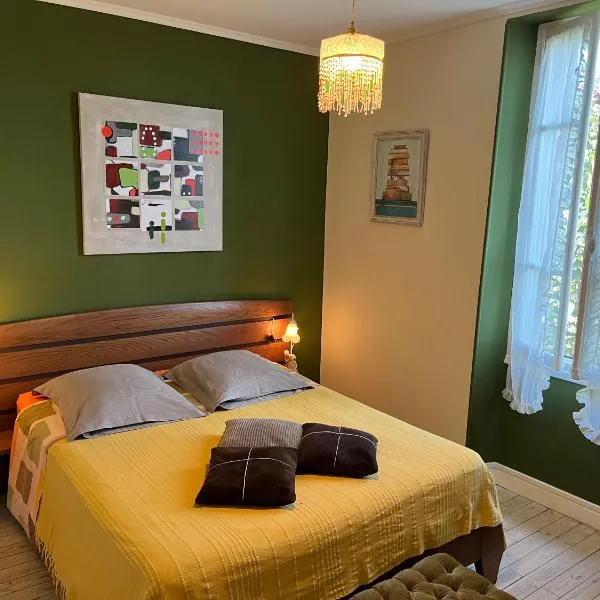 Chambres et Tables d'Hotes "Au Pré de ma Blonde", hotelli kohteessa Senouillac