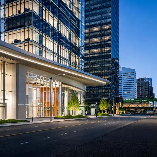 Aqualina Suites - Downtown Toronto, Opposite Scotiabank Arena, CN Tower, Rogers Centre & MTCC, khách sạn ở Toronto