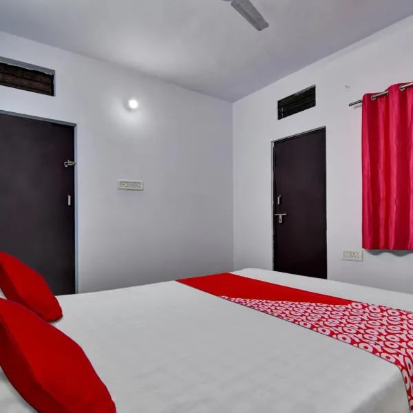 Super Hotel O HM & Restaurant, ξενοδοχείο σε Begās