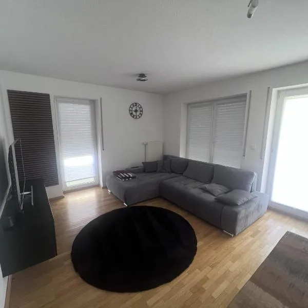Zentrale 2-Zimmer-Wohnung mit Küche & Bad in Ehingen, hotel a Ehingen