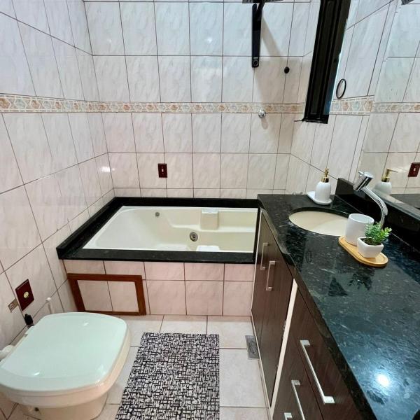 Casa Familiar, Churrasqueira, Quintal, 5 min da Praia e Aeroporto - Foto 3
