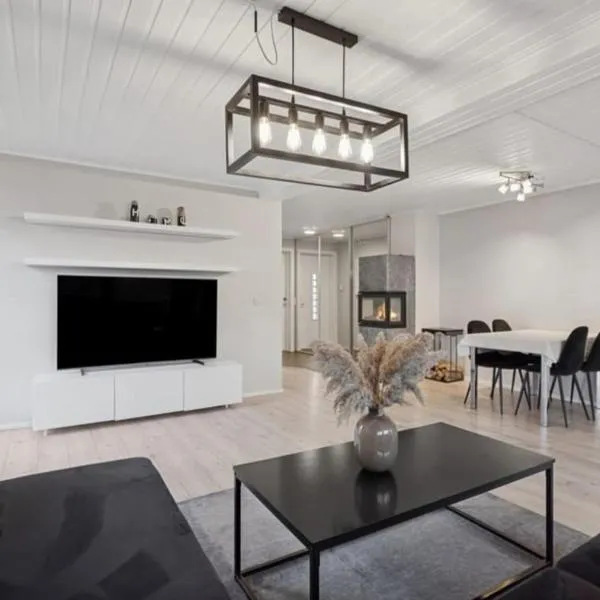 ModernTownhouse Near Oslo,Fjord,Marka,All Day Sun, hotel di Asker