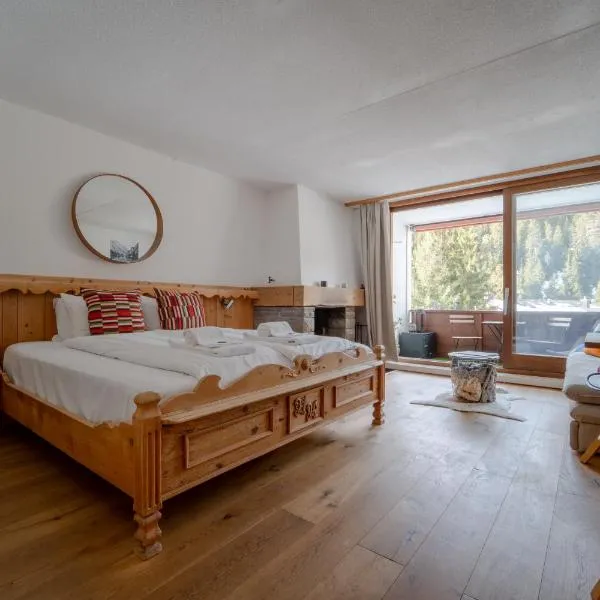 Modern LAAX apt Swimming Pools Wellness and Tennis, hotelli kohteessa Laax