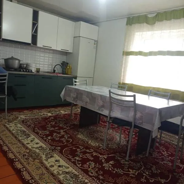Zobolo House, hotel i Dzhangyaryk