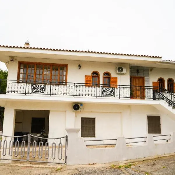 Katsoulis Home, hotel in Koliákion