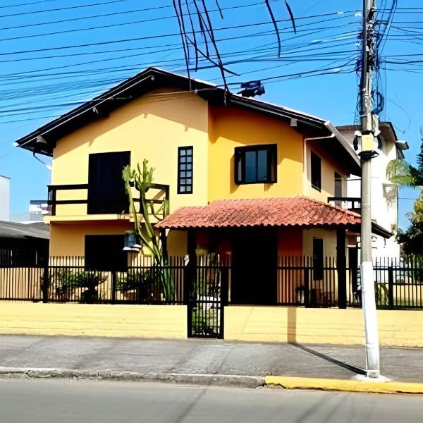 *Casa 4 quartos no centro de Torres 3 min da praia