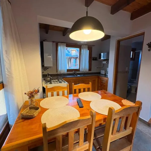 Ayelen Andina, hotel u gradu Eskel