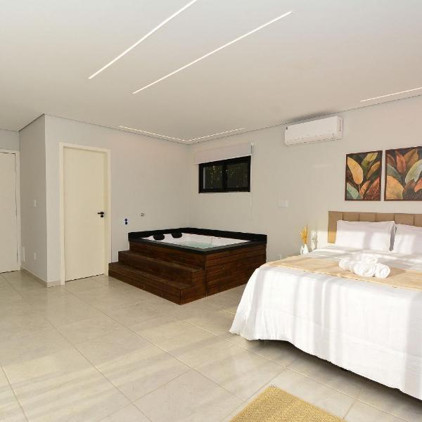 Casa com Piscina, Vista Mar e Hidromassagem PLH008