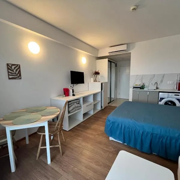 Studio Cris Sea View in Blaxy Residence, hotel a 23 Agosto (Douăzeci şi Trei August)