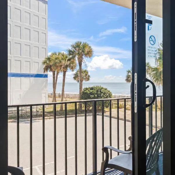 Ocean View Double Queen Suite! - Schooner at Compass Cove 243, hotel in Myrtle Beach