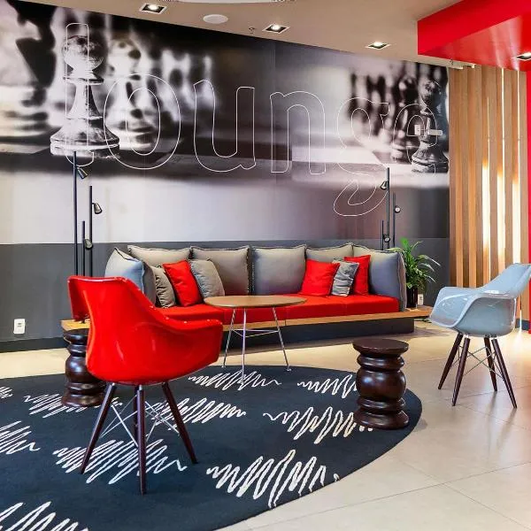 ibis Chapeco – hotel w mieście Chapecó