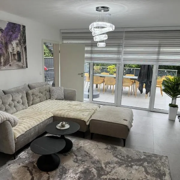 Modernes Appartment in Schifflange, hotel en Schifflange