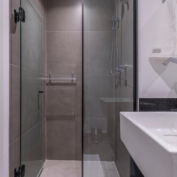 BHaus Jardins VN Melo Alves - Studio Premium com Varanda e Vista Incrível 16o andar - Cama Queen - Oscar Freire 200m - Academia - Lavanderia - Piscina - Coworking - Vaga de Garagem - Metrô 300m - Acomoda 2 pessoas - ma64 - Foto 3