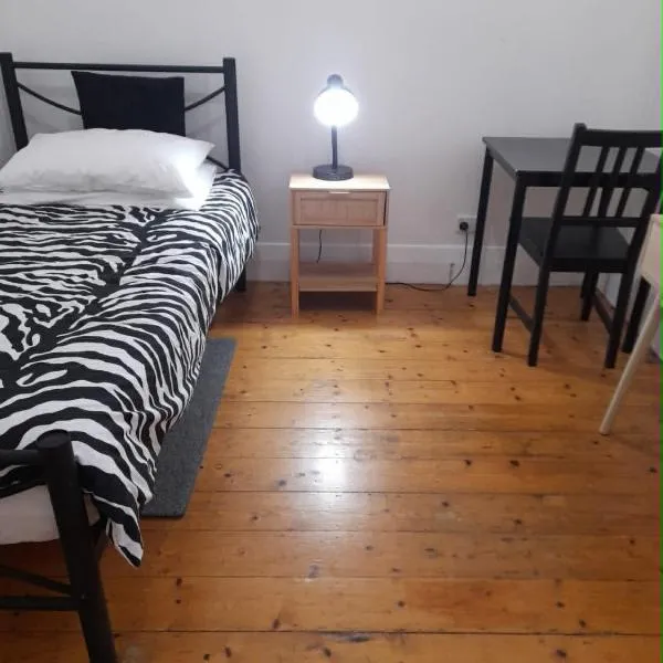 House in CBD of Geelong, hotel in Geelong