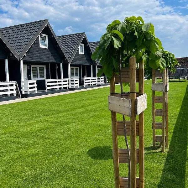 Domeczki Blaneczki Wicie - domki letniskowe nad morzem, Hotel in Vitte