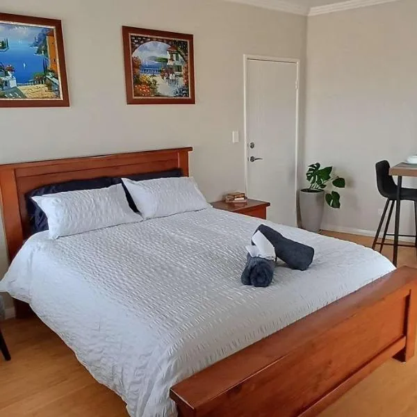 Cosy Haven - Large Comfy Dwelling, hotel din Mandurah