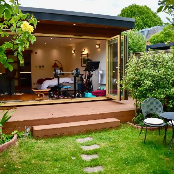 Chiswick Gardens, hotel din Londra
