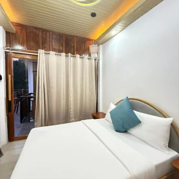 Aquaholik Traveler's Lodge โรงแรมในเอลนิโด
