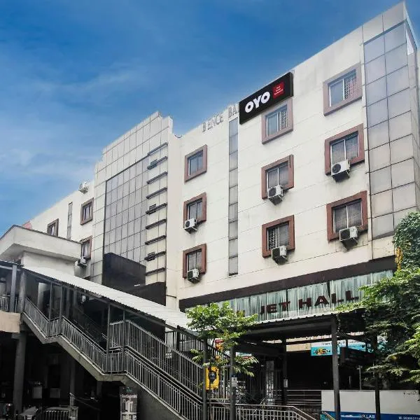 Hotel O Grand Sandarshini Inn Near MGBS Bus station, hotel v mestu Hyderabad