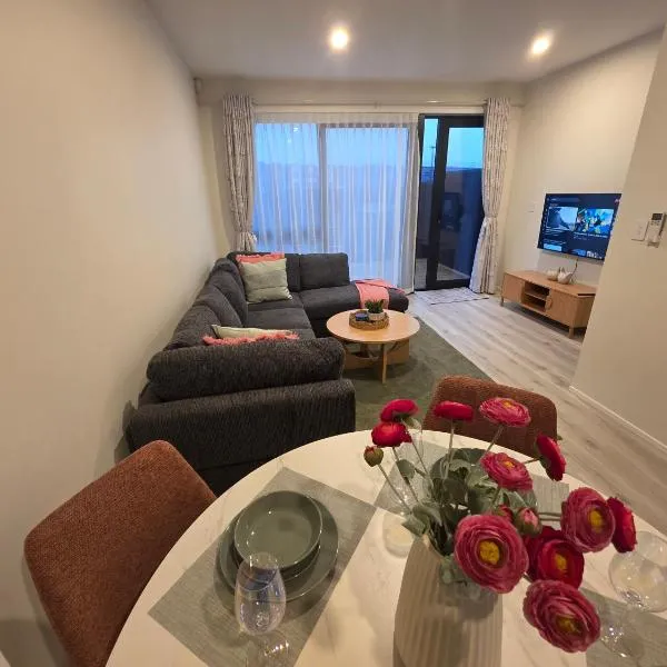 The Mana Elephant Modern Milldale Stay, Hotel in Silverdale