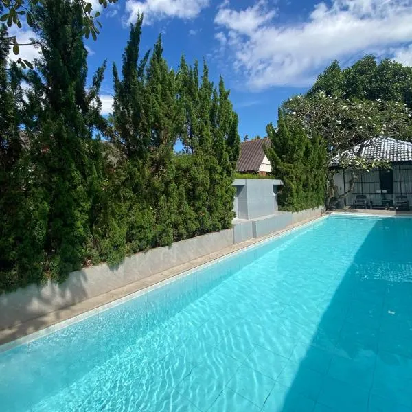 La Riva Boutique Hotel, hotel di Kamphaeng Phet