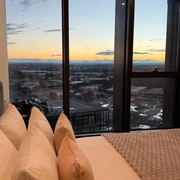 Luxurious City View with Gym Pool Parking Playground、シドニーのホテル