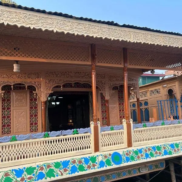 Luxury Egypt Group of House Boat, hôtel à Srinagar