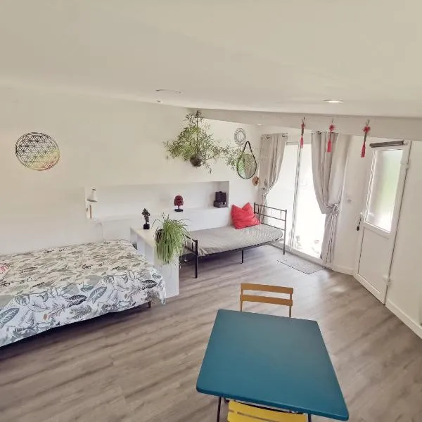 Omnia – hotel w mieście Saint-Maixent-lʼÉcole