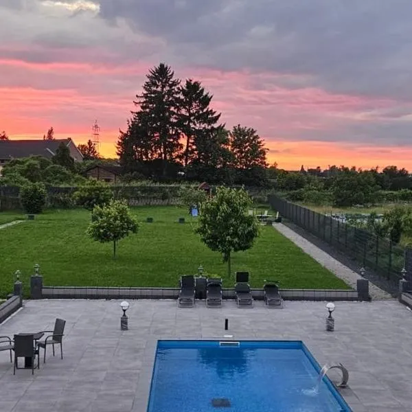 Premium Apartment near Cologne, hotel Hürthben