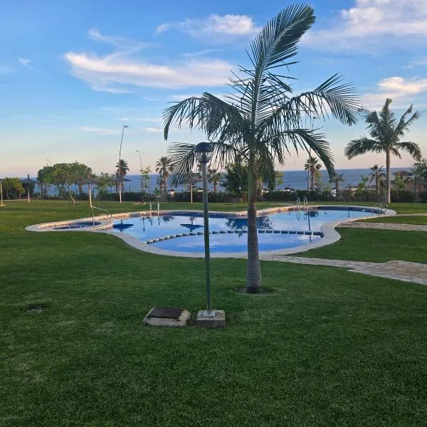 Precioso apartamento de lujo a 500 metros de la playa, Hotel in Isla Plana
