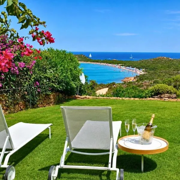 Panoramic sea view - Exclusive Home with garden - by Domorent, hotel di Capo Coda Cavallo