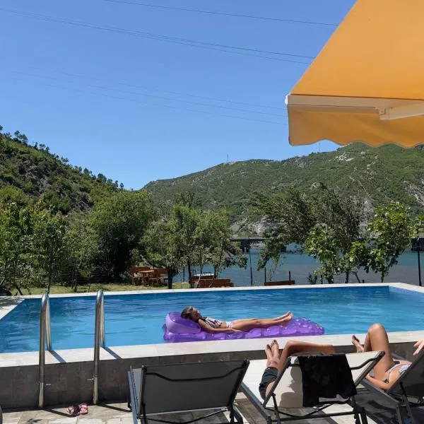 Guesthouse Breeze of the Drin: Vau i Dejës şehrinde bir otel