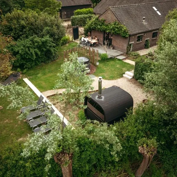 Sterrenbos wellness lodge, hotel in Beers