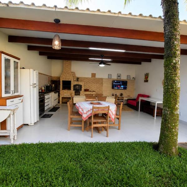 #BrisaDeBertioga -Praia de Bertioga Enseada a dois minutos andando para o MAR - Suite privativa com cozinha completa ao lado - Cozinha compartilhada apenas quando a única suíte vizinha estiver ocupada