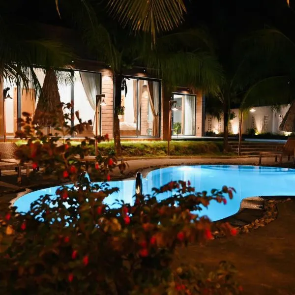 Private Pool & Garden Chill Villa with BBQ Area โรงแรมในXóm Bình Nguyên