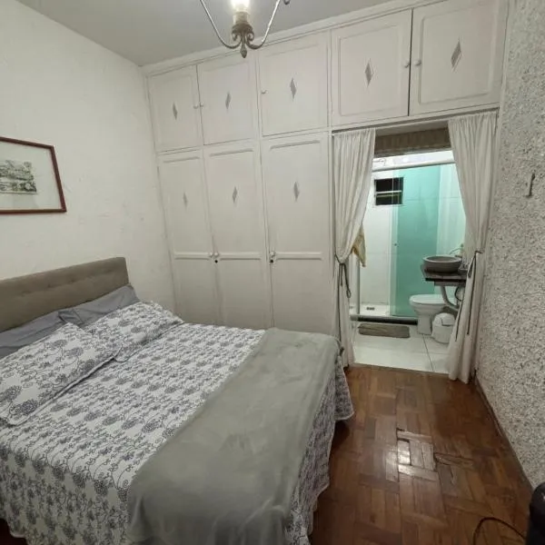 Quartos Confortáveis em Belo Horizonte, hotel in Belo Horizonte