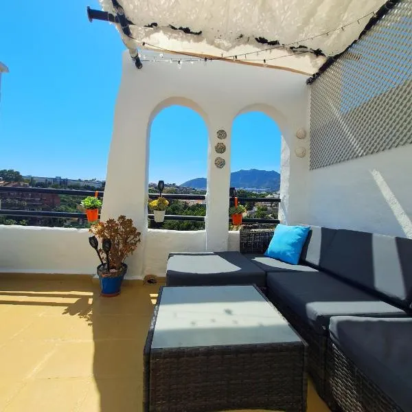 Happy Holiday Home! Pueblo Evita Charming Condo, khách sạn ở Benalmádena