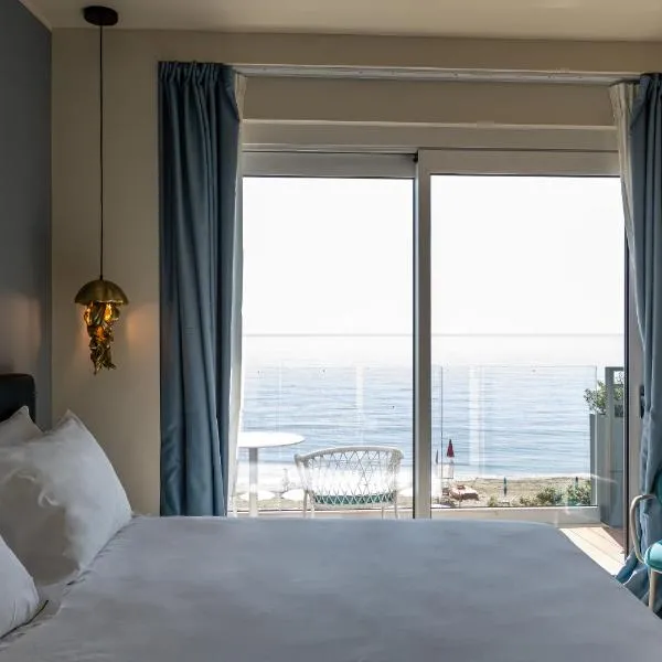 Acciuga Hotel، فندق في لايقويليا