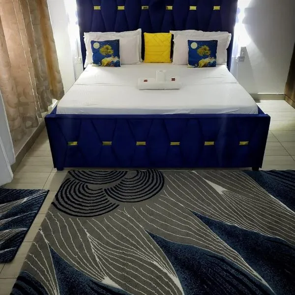 SPACIOUS VIP 1 BEDROOM with ROOFTOP SWIMMING POOL AVAILABLE, hotel i Mtwapa