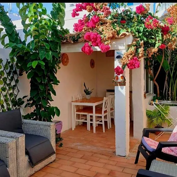 Casa Rustica - Courtyard House, khách sạn ở Olhão
